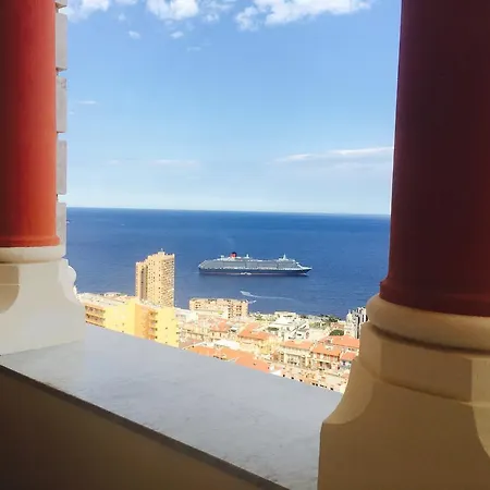 Riviera Palace *